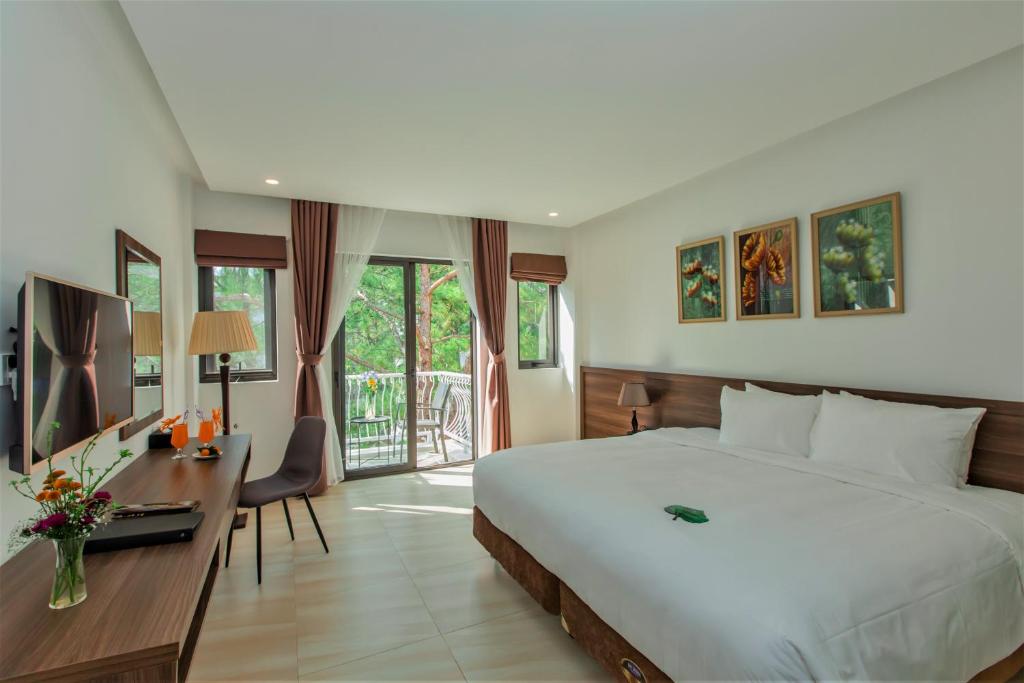 Phòng ngủ tiện nghi, thoáng đãng resort Đà Lạt Tuyền Lâm