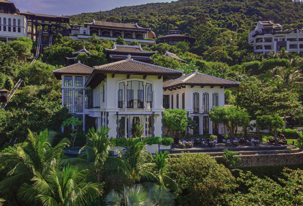Resort Đà Nẵng gần biển InterContinental Đà Nẵng Sun Peninsula Resort
