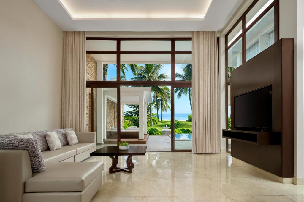 Phòng nghỉ hiện đại tại resort Đà Nẵng gần biển