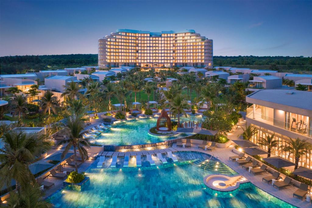 Ixora Hồ Tràm resort gần Sài Gòn
