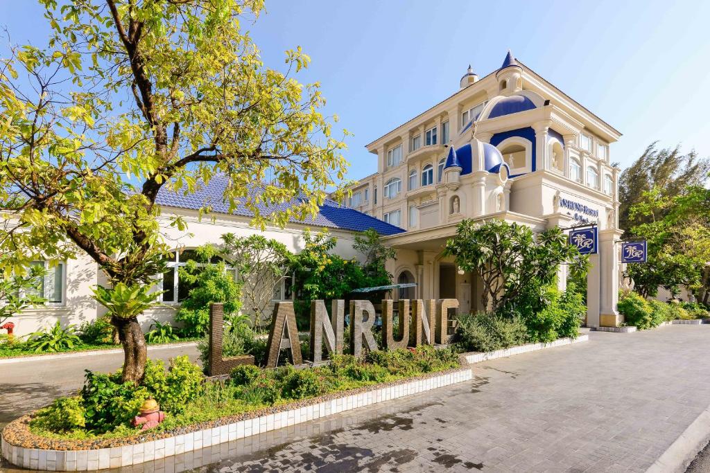 Lan Rừng Phước Hải resort gần Sài Gòn