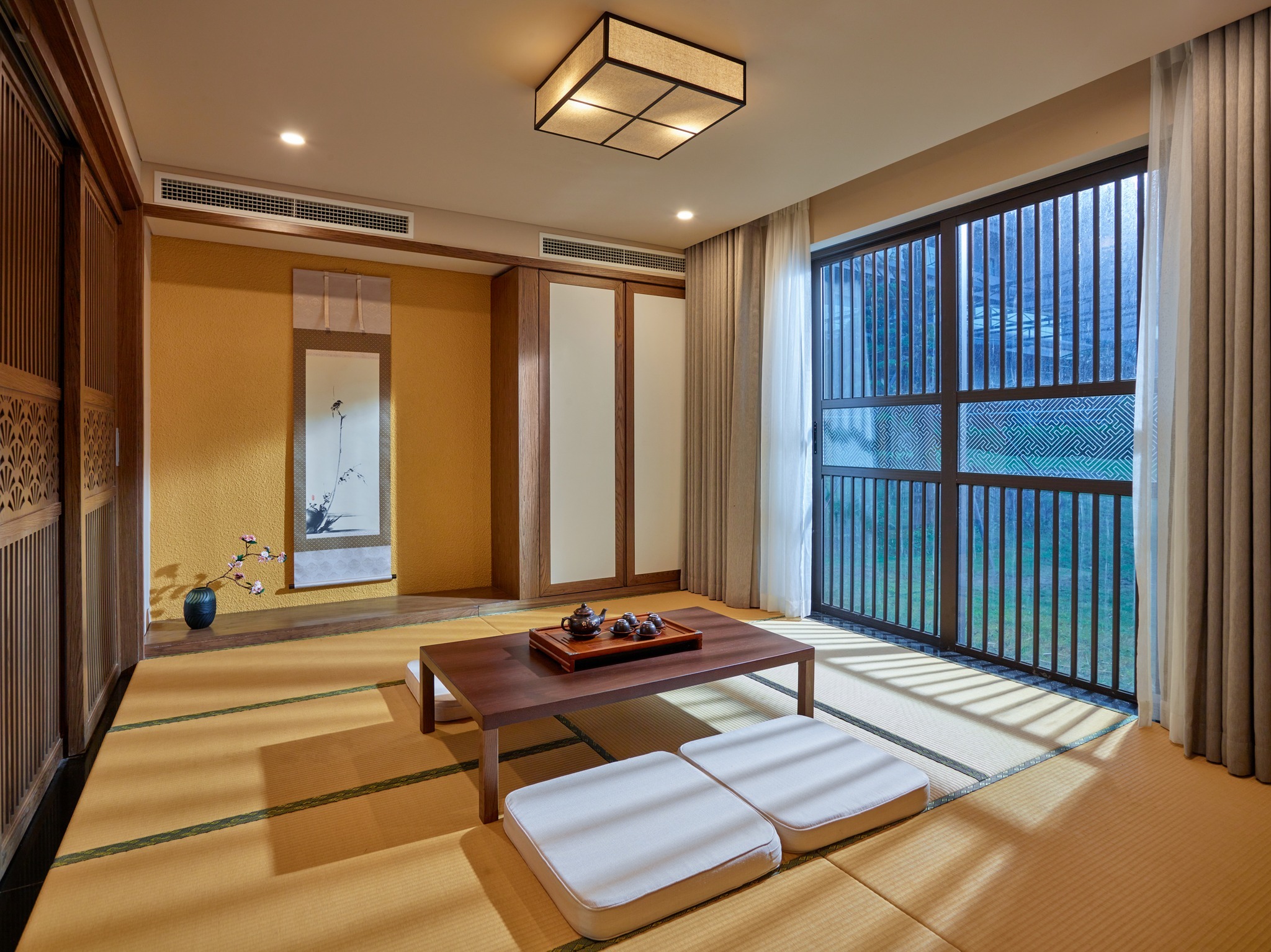 Phòng nghỉ trang nhã tại KOBI Onsen resort khoáng nóng miền Trung