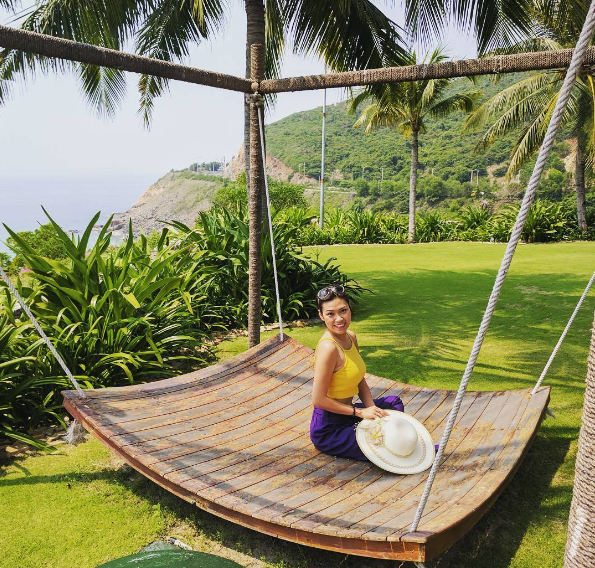 Tận hưởng hoàng hôn lãng mạn trên vịnh biển Nha Trang