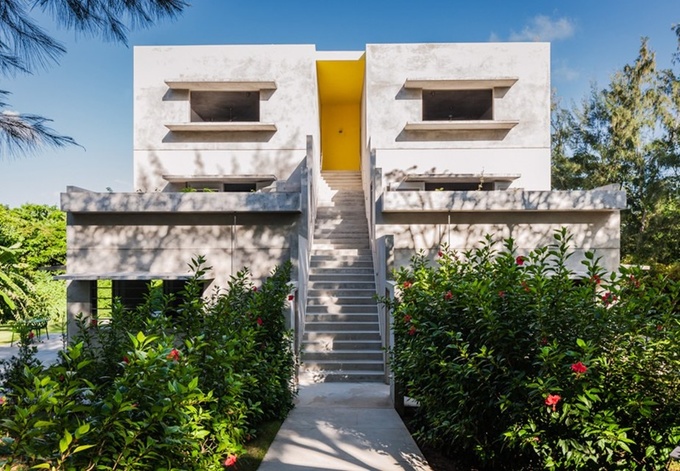 Hix Island House Puerto Rico xây trên đồi đón gió và tái chế nước