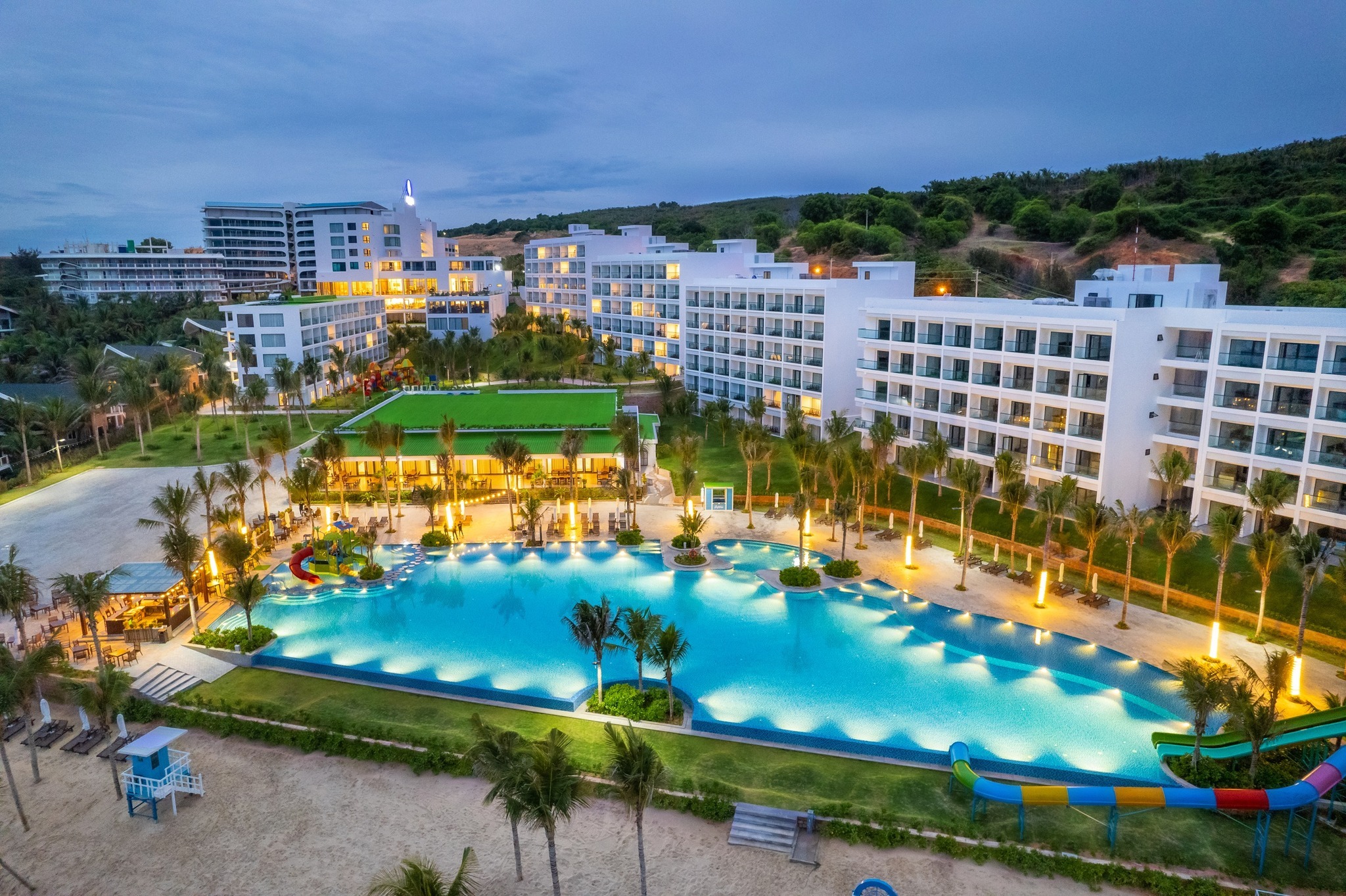 Không gian Asteria Mũi Né resort Phan Thiết ven biển