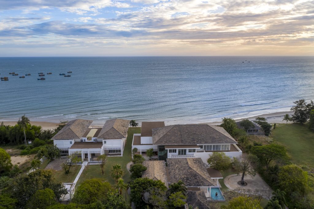 Azerai Kê Gà Bay resort Phan Thiết bên bãi biển riêng