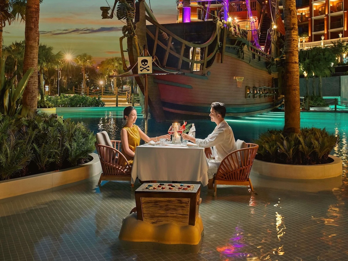 Bữa tối lãng mạn tại combo resort Phan Thiết