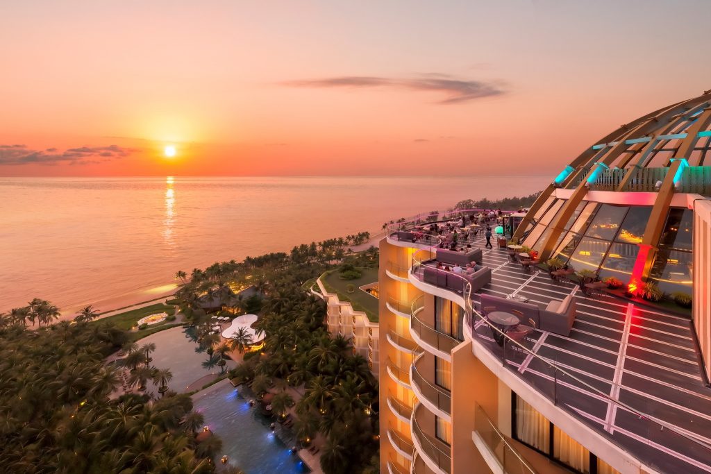 Hoàng hôn bên bãi biển tại InterContinental Phu Quoc