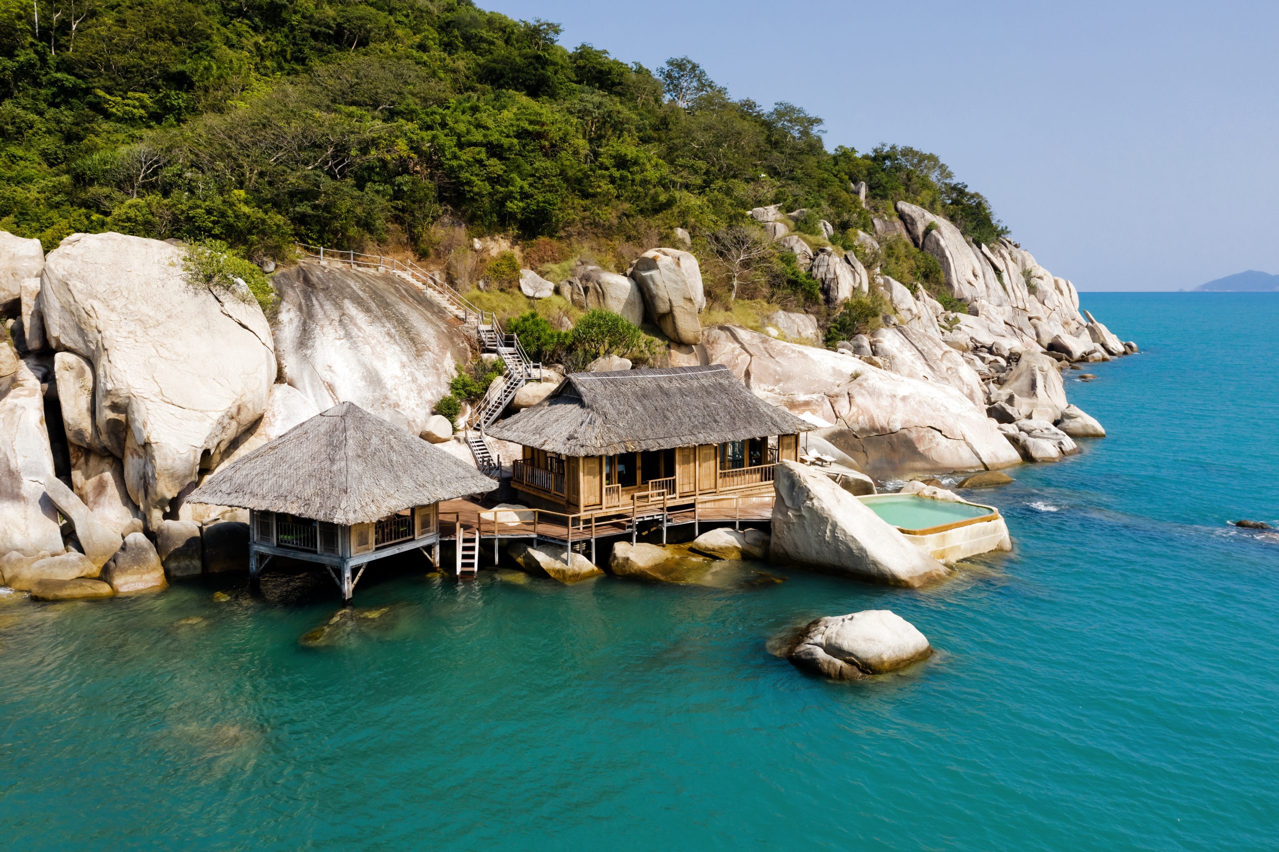 Villa Six Senses resort ven biển cho tết 2025