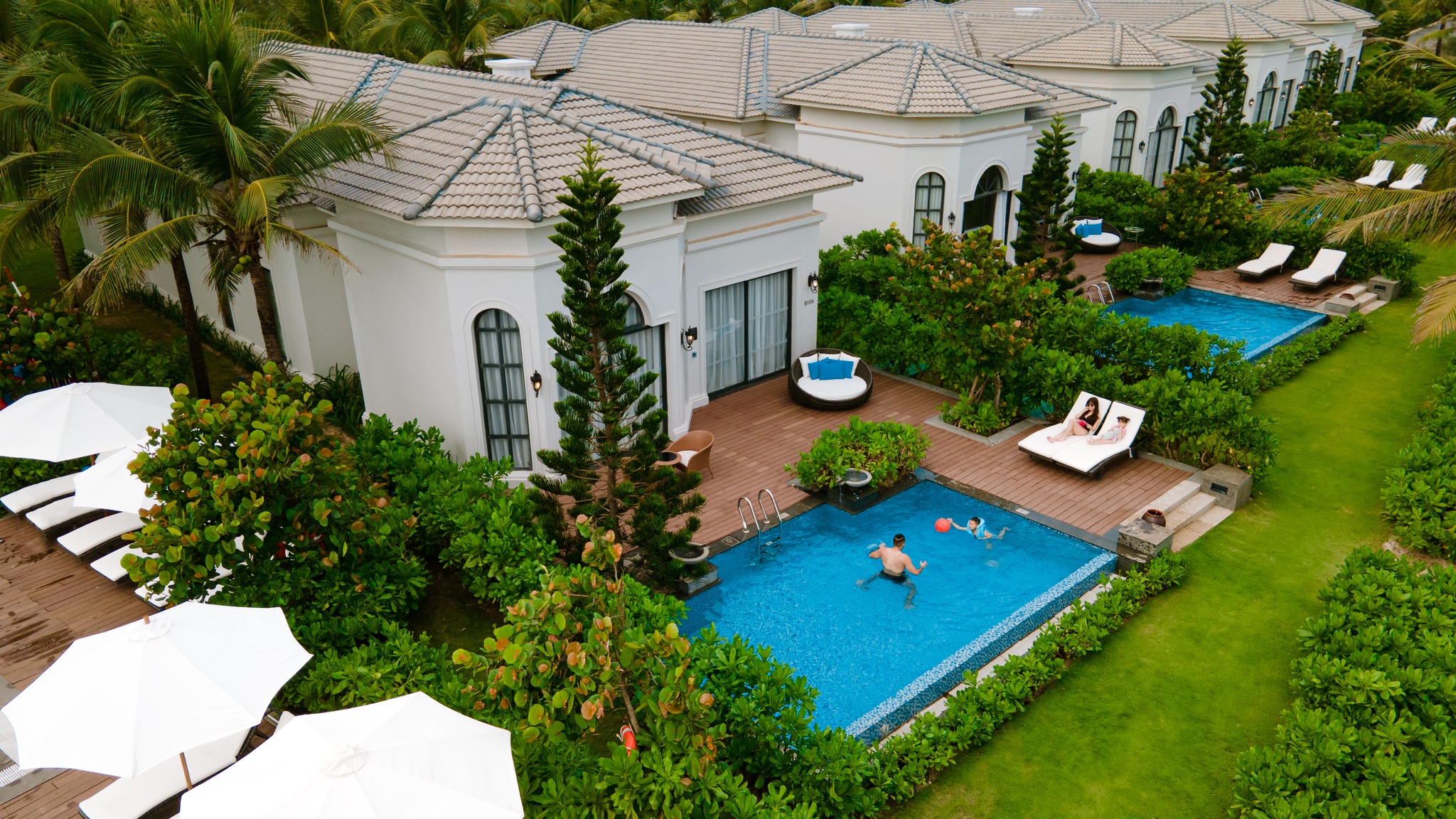 Không gian villa resort ven biển cho tết 2025