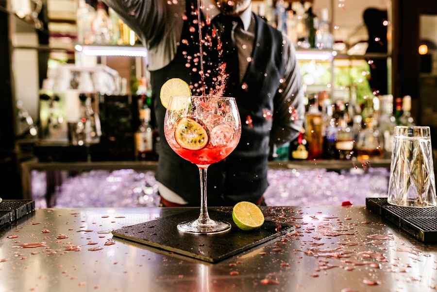 Cocktail tại Rock Island Club ngắm hoàng hôn Phú Quốc