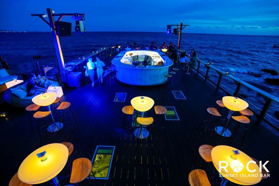 Rock Island Club ngắm hoàng hôn Phú Quốc