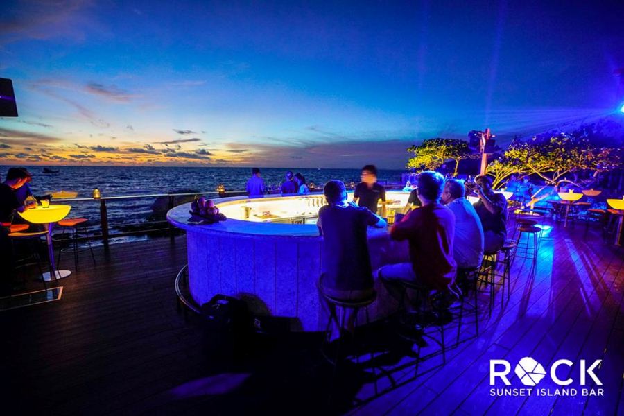 Rock-Island-Club-nam-nghi-ivivu-15