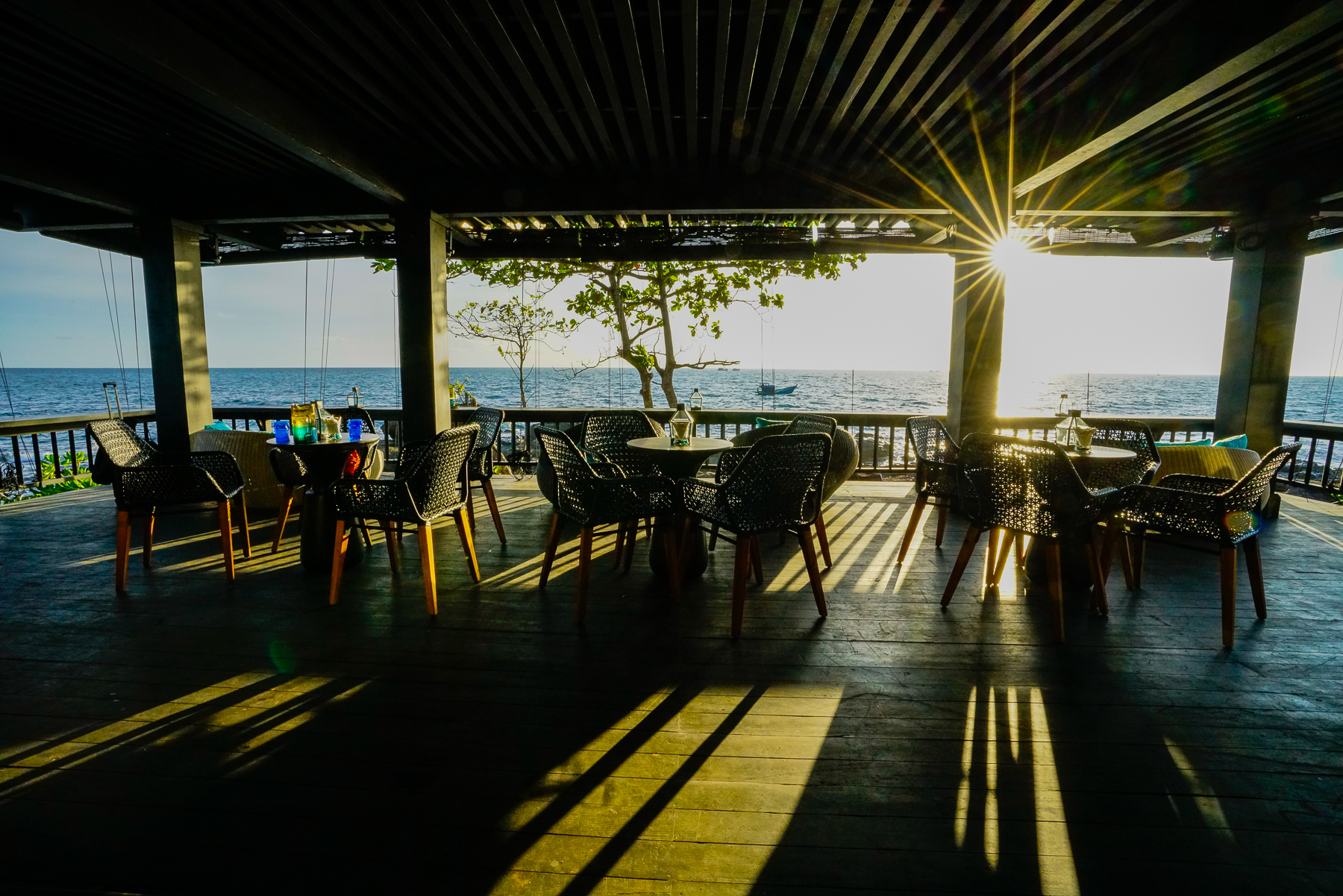 Rock-Island-Club-nam-nghi-ivivu-8