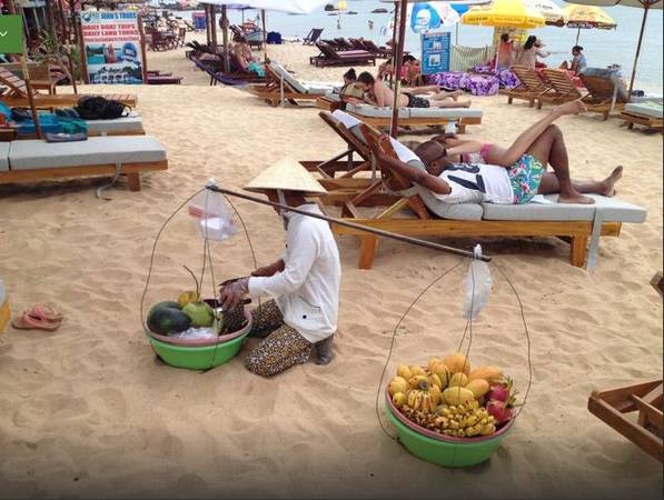 Bãi biển cát trắng nước trong tại Rocosy Resort Phú Quốc