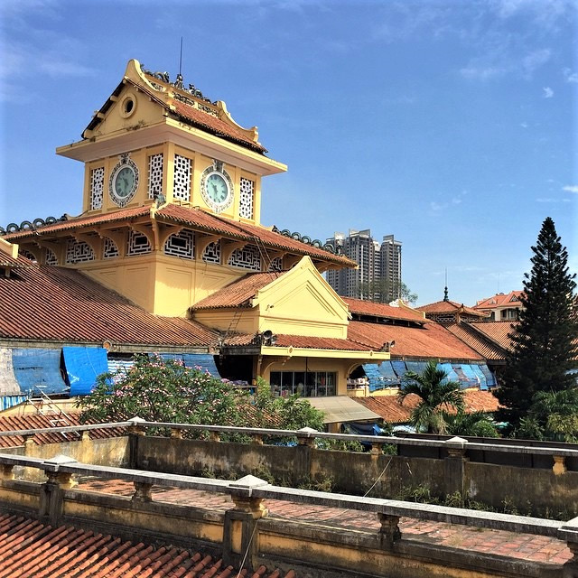 Chợ Bình Tây: Di tích cấp thành phố này còn được gọi là Chợ Lớn, hay Chợ Lớn Mới, có lịch sử gần trăm năm. Ảnh: @nicolasvaloteau.