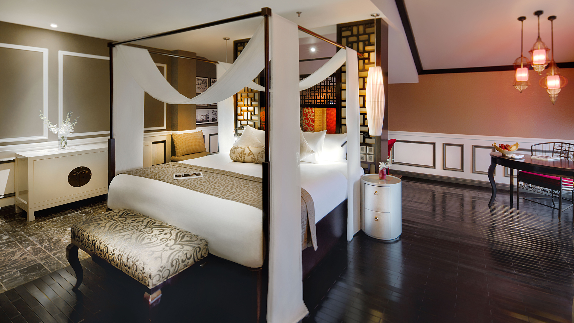 Deluxe Suite.