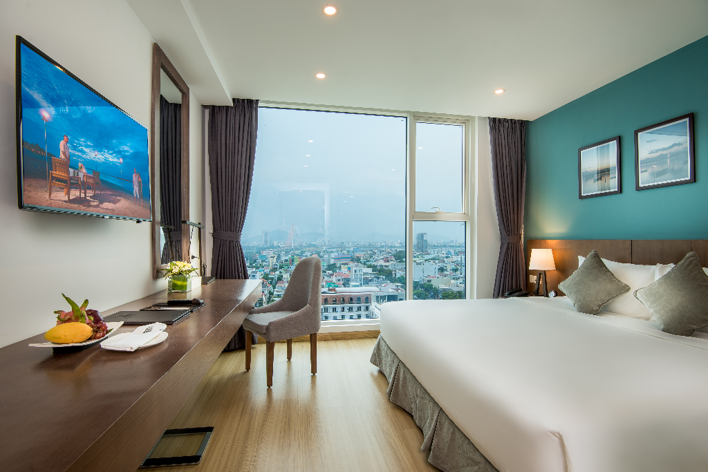 Phòng Classic khách sạn Royal Lotus Đà Nẵng