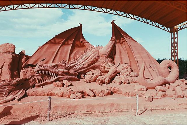 Tượng cát khổng lồ Forgotten Land Phan Thiết