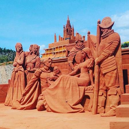 Tượng cát truyện Cinderella tại Phan Thiết