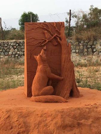 Tượng cát Con cáo và Con quạ Phan Thiết