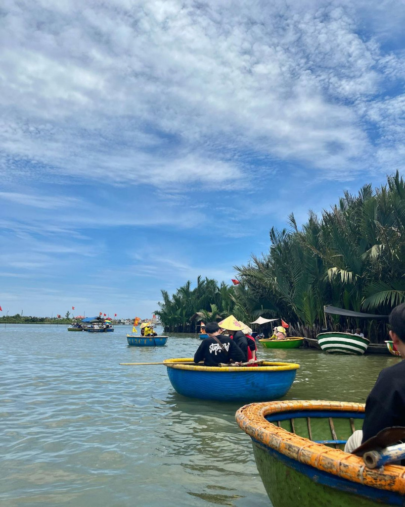 Rừng dừa Bảy Mẫu trông không khác phong cảnh miền Tây sông nước