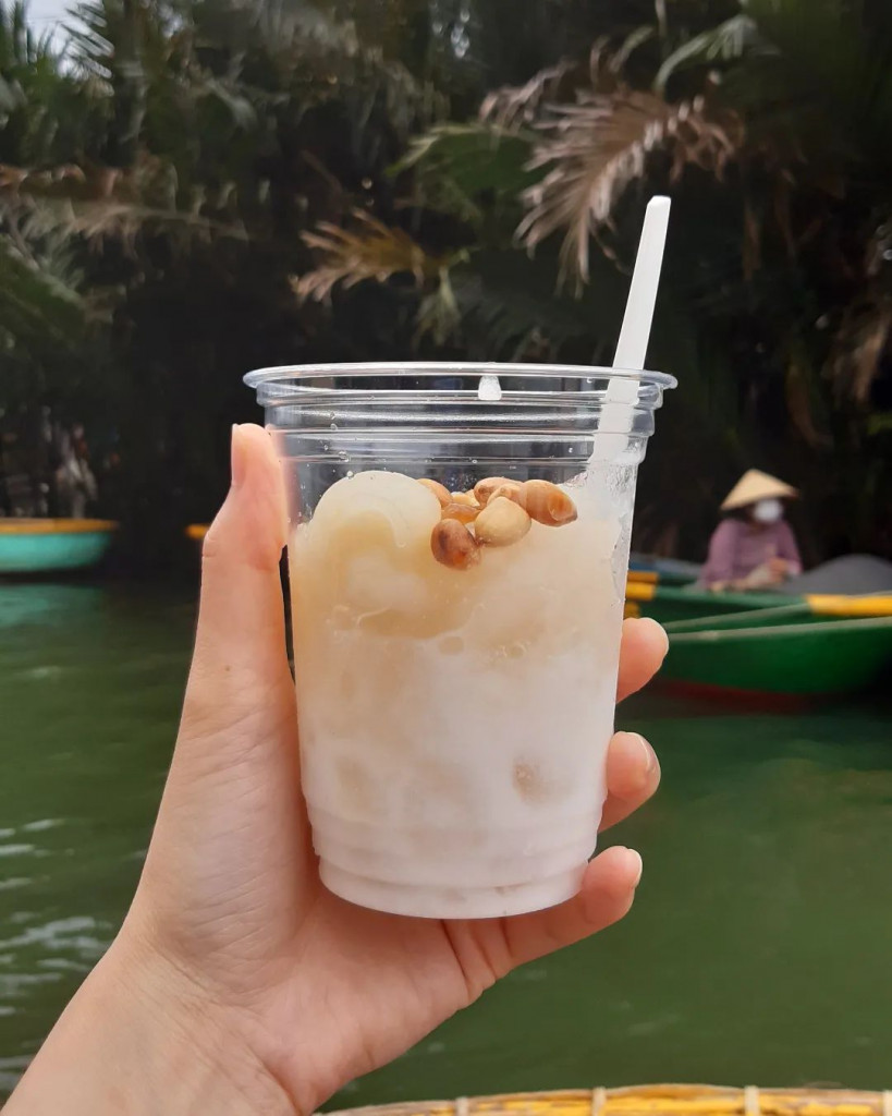 Chè dừa nước đặc sản tại Rừng dừa Bảy Mẫu