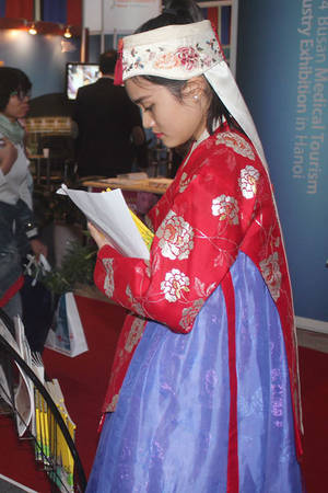 Trang phục Hanbok truyền thống của Hàn Quốc