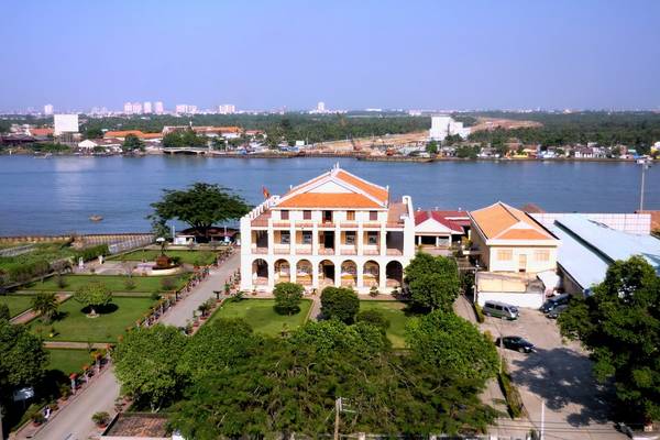 Bến Nhà Rồng.