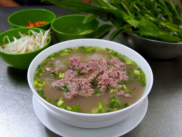 Món phở thơm ngon đặc trưng Sài Gòn