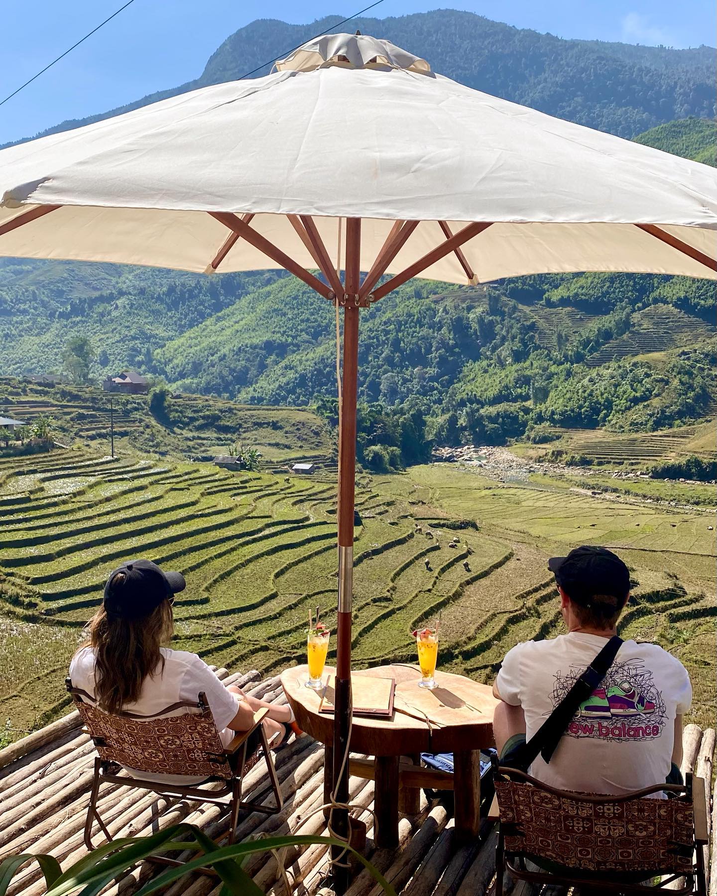 Không gian ngoài trời Sailing Cafe - quán cafe Sapa view đẹp