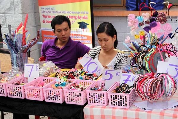 Kẹp tóc và phụ kiện giá chỉ từ 5.000 đến 10.000 đồng