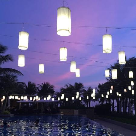 Hồ bơi resort Phú Quốc view biển Salinda