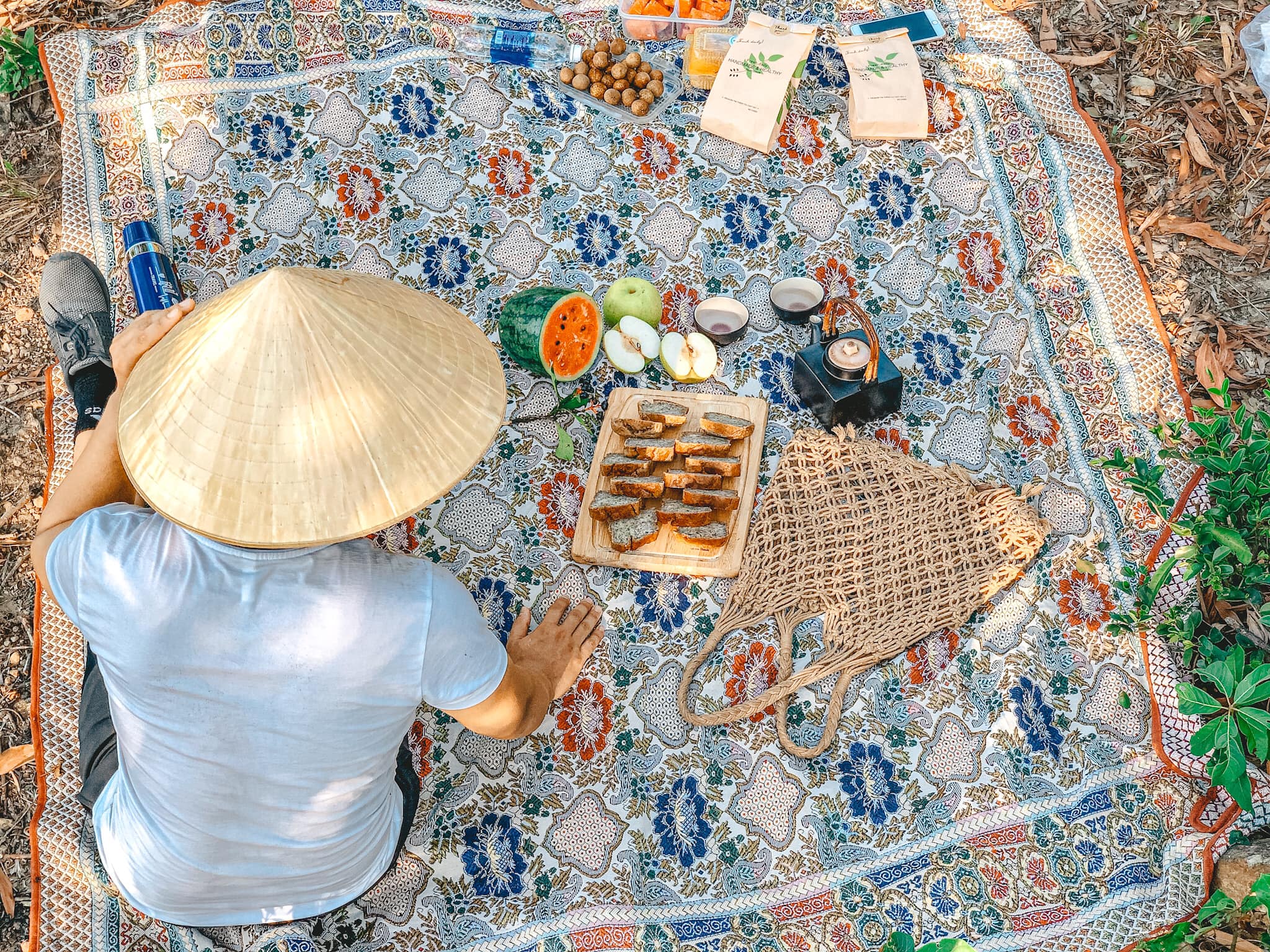 Du khách check-in đỉnh Hòn Vượn