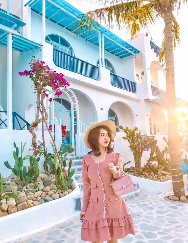 Kiến trúc Địa Trung Hải tại Santorini Villa Studio & Café