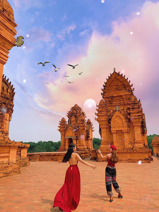 Vẻ đẹp văn hóa tại Làng Văn hóa dân tộc