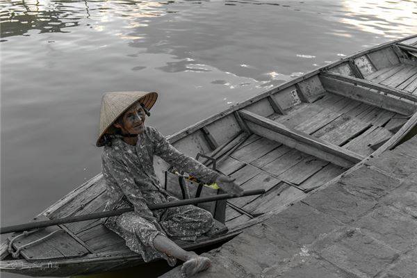 Tuy còn khó khăn nhưng người dân Hội An cực kỳ nồng nhiệt và cởi mở với du khách