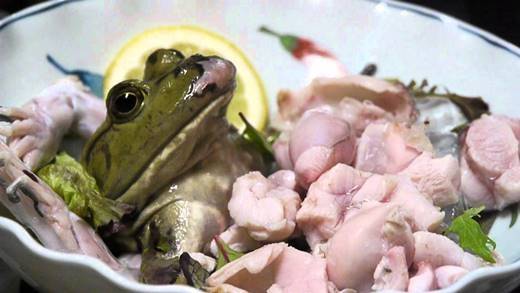 Sashimi ếch là món ăn sống kén người ăn tại Nhật Bản và Trung Quốc