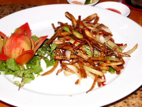 Sá sùng nướng đặc sản tại Bãi Dài Nha Trang