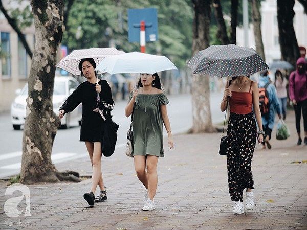 Hà Nội mùa đông mưa phùn trên hồ Gươm Hà Nội mùa đông mưa phùn trên hồ Gươm