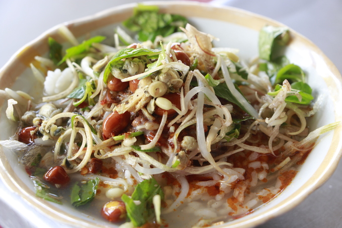 Thưởng thức ẩm thực Huế phong phú và đa dạng