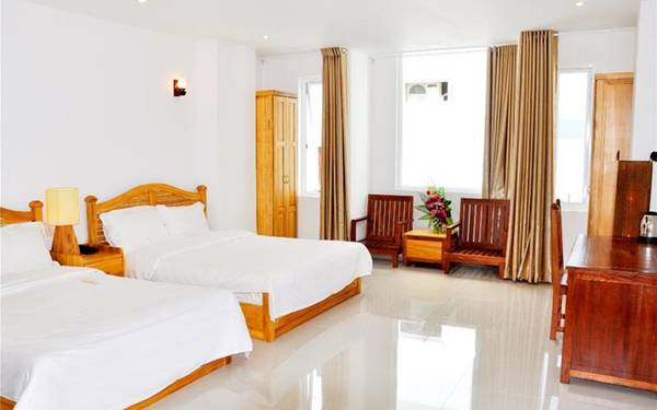 Phòng nghỉ ấm cúng tại khách sạn White Lion Nha Trang