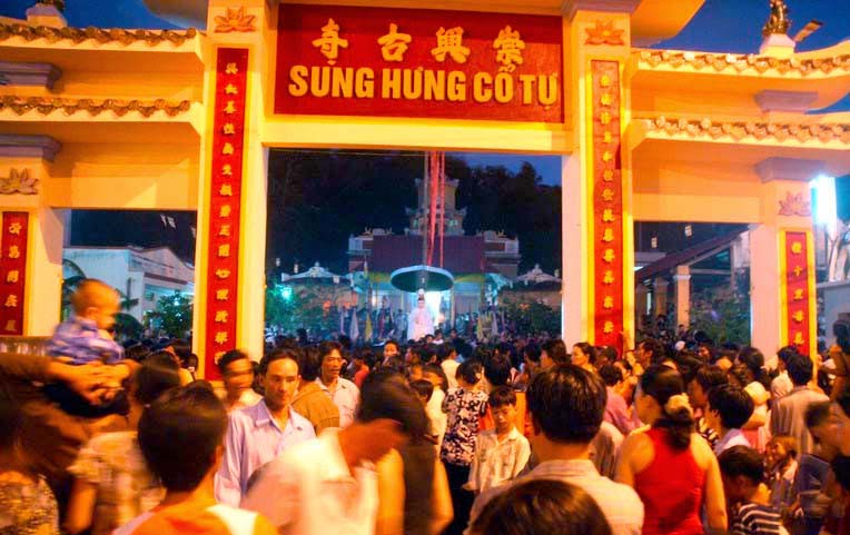 sc3b9ng-hc6b0ng-ce1bb95-te1bbb1-ivivu-2 Sùng- Hưng -Cổ- Tự-ivivu-2