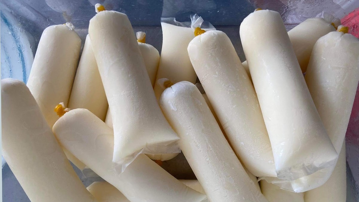 Sữa chua bịch món ăn vặt miền Tây Sữa chua bịch món ăn vặt miền Tây