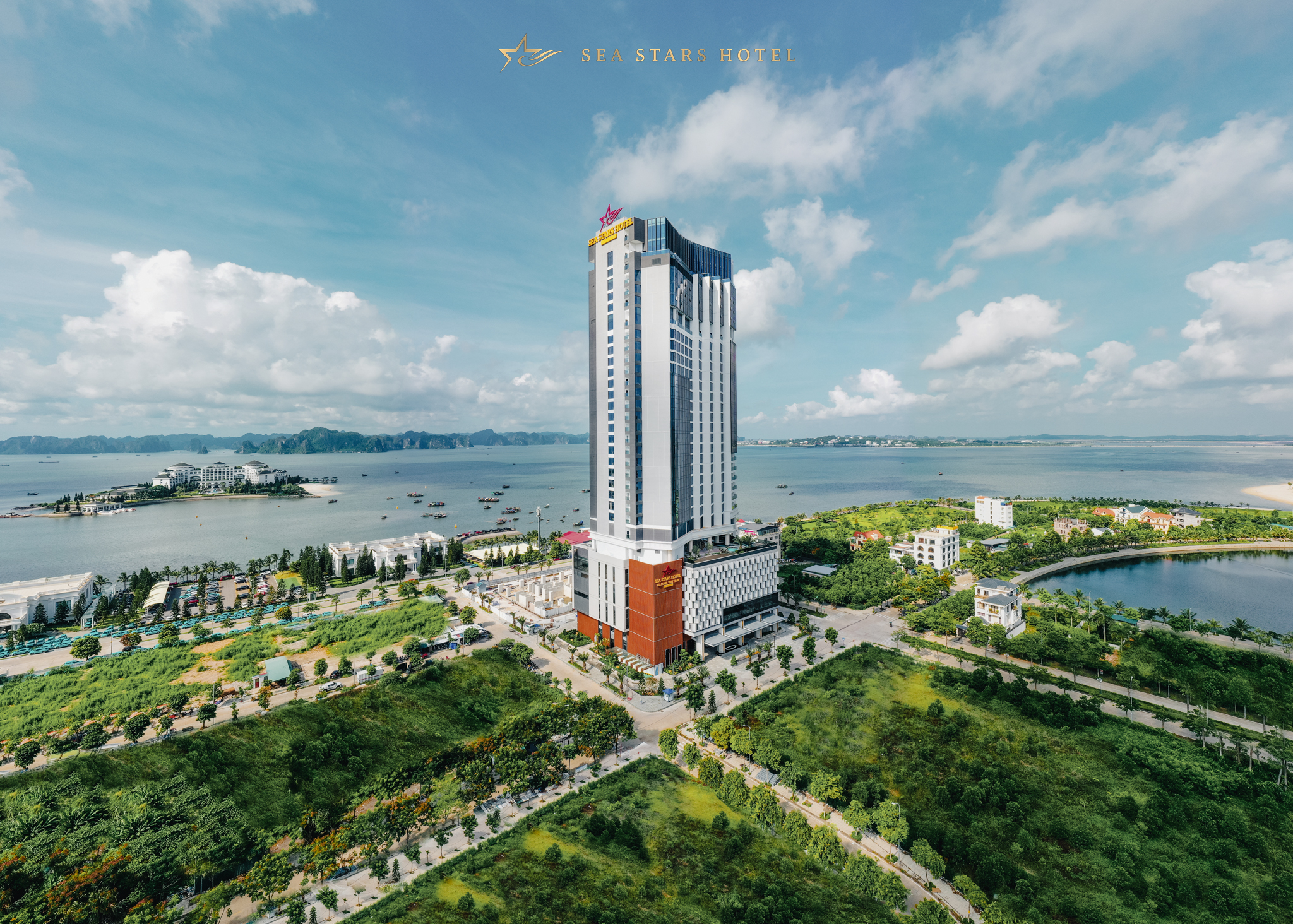 Sea Stars Hạ Long - Tòa nhà khách sạn nổi bật bên vịnh Hạ Long