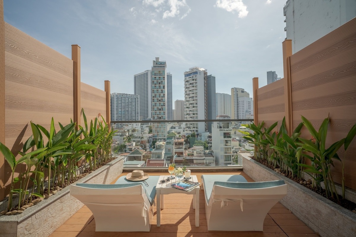 Phòng tắm tiện nghi tại Seaesta Nha Trang
