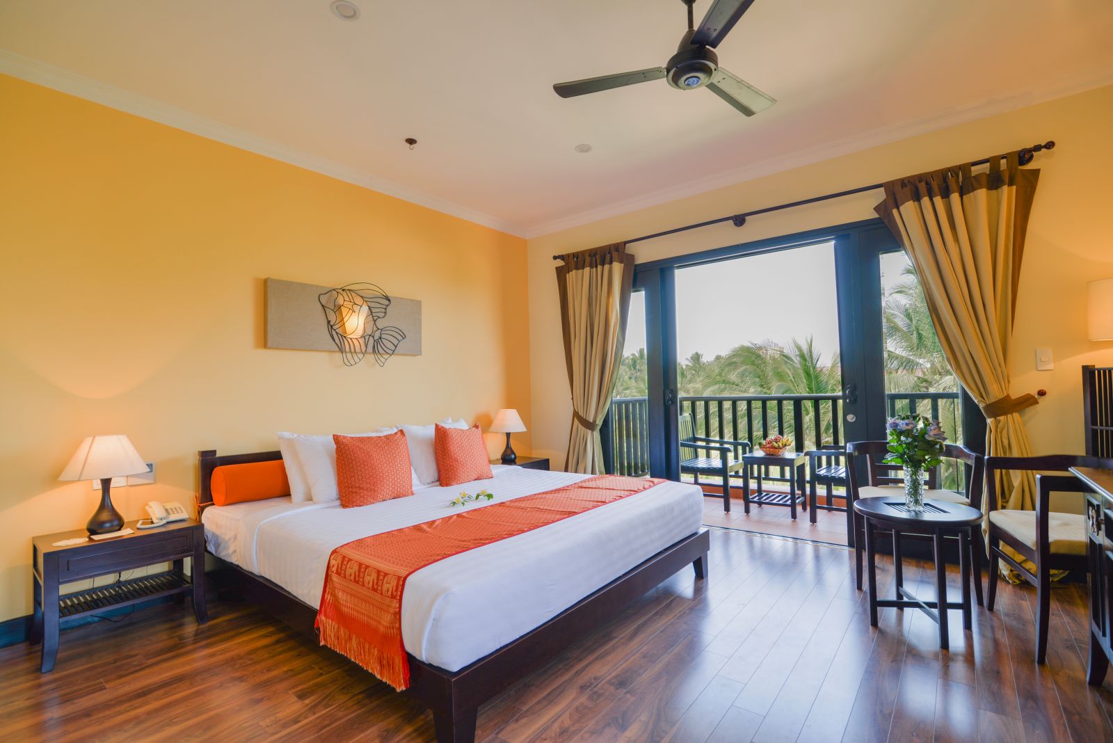 Không gian vườn cây tại Seahorse Resort Phan Thiết
