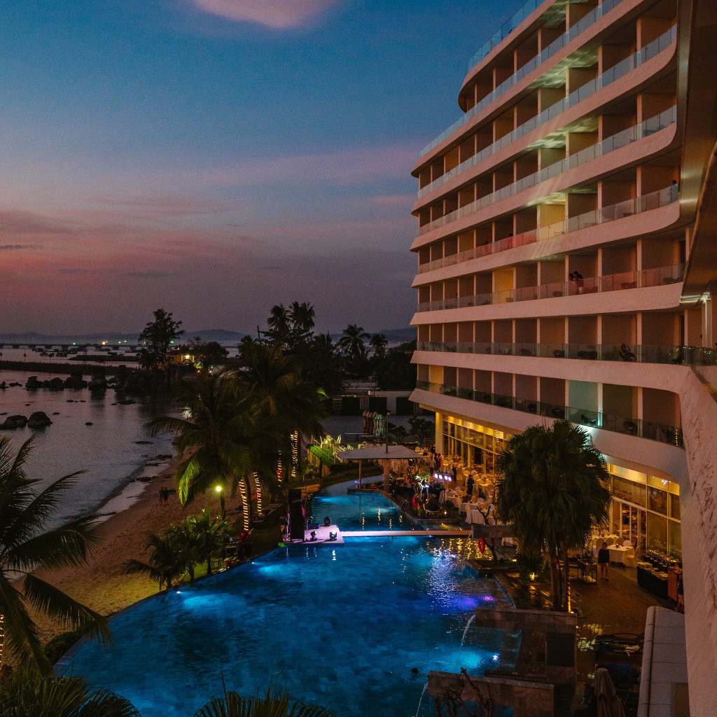 Seashells Phú Quốc Hotel & Spa - khách sạn resort Phú Quốc hiện đại