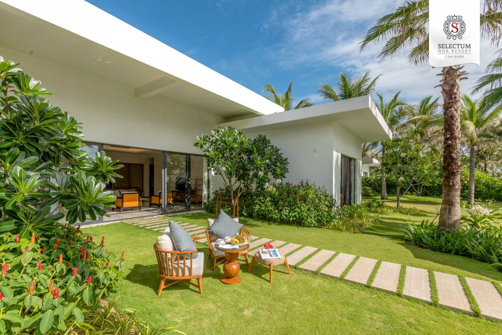 Bể bơi Selectum Noa resort Cam Ranh