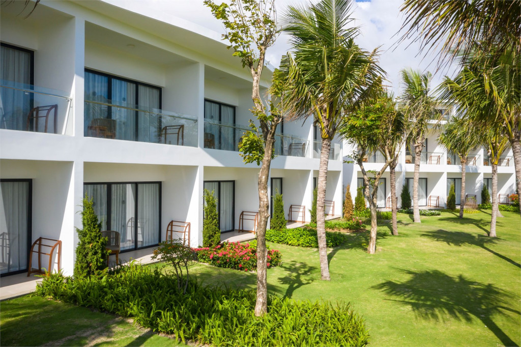 View biển Selectum Noa resort Cam Ranh